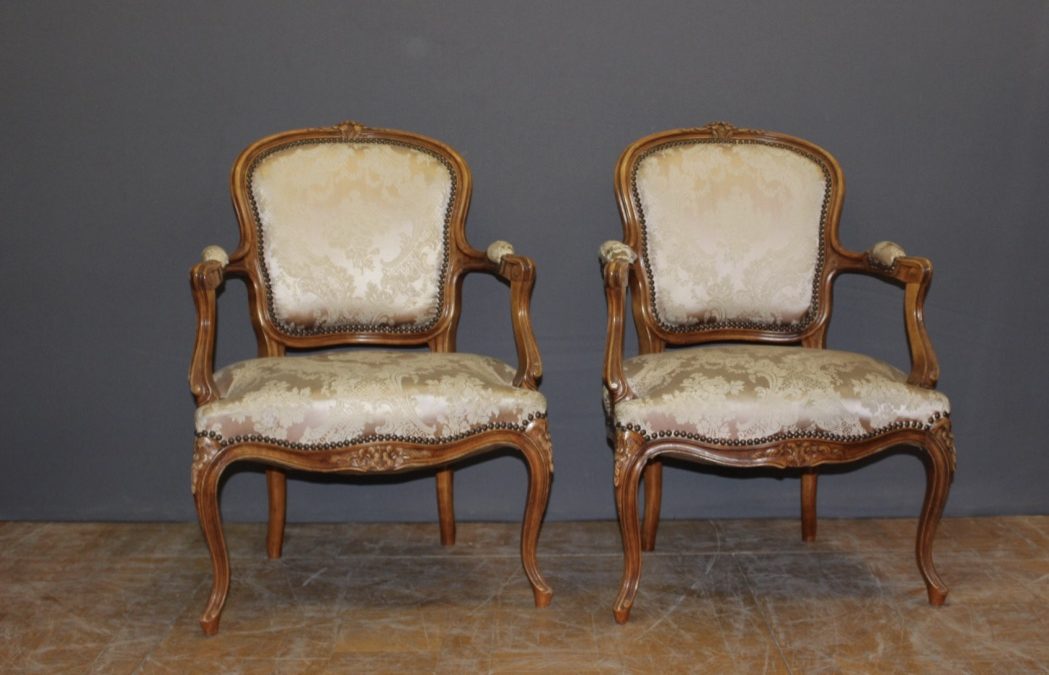 Poltrone e sedie in stile Luigi XV