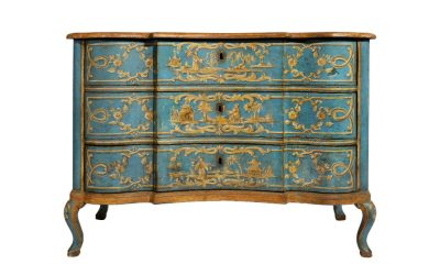 Come riconoscere un mobile antico originale