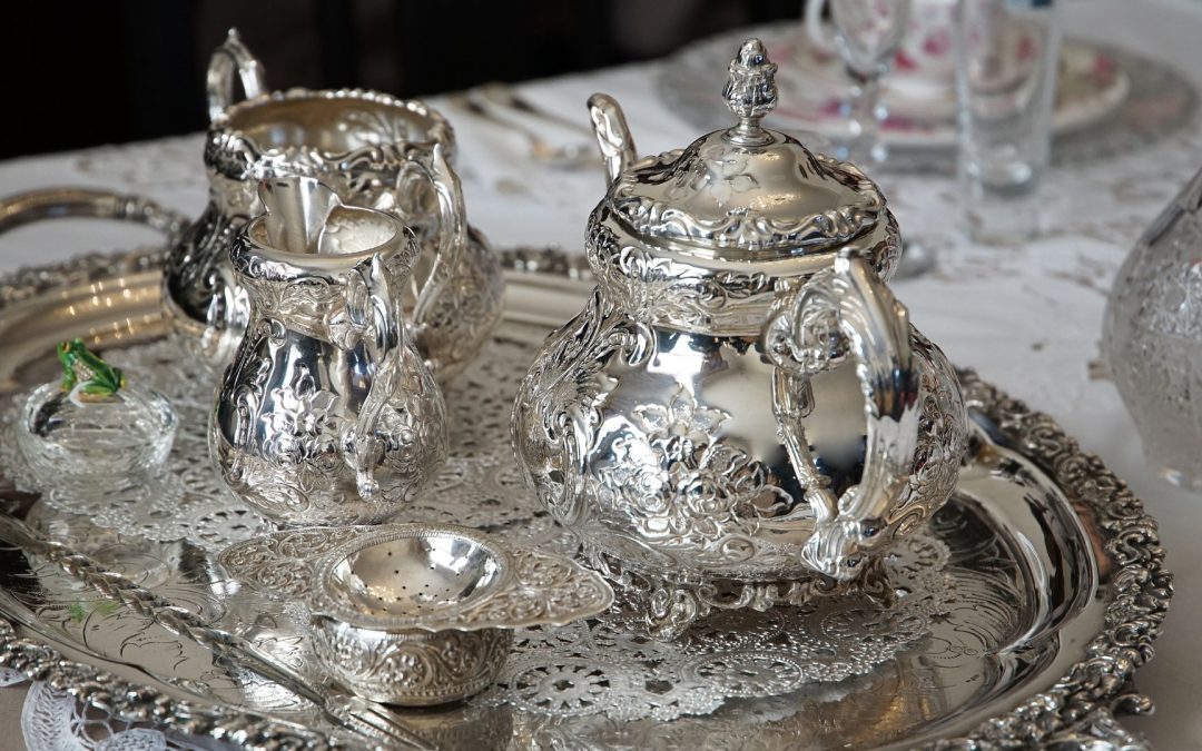 Valutazione e acquisto argenteria antica Genova